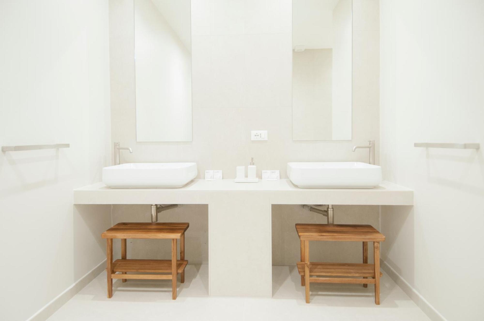 Zefiro - Saffi Design Apartments - Ambrogiohost Bologna Bagian luar foto